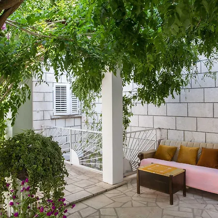 Πανσιόν Ljubica Ντουμπρόβνικ