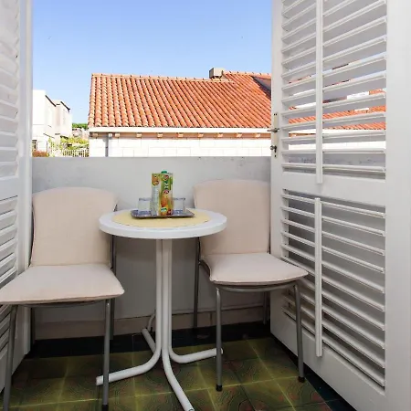 Casa de hóspedes Ljubica 3*