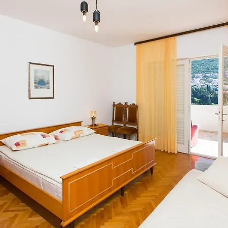 Casa de hóspedes Ljubica 3*