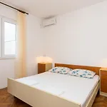 Ljubica 3*